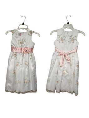 Rosenau Formal White Embroidered Floral Overlay Sleeveless A-Line Dress Size 7
